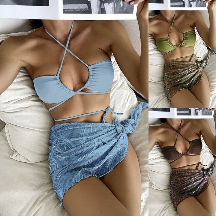 Dame bikini sæt med raffineret kryds-strop design og elegant indpakket hoftebuks Stilla
