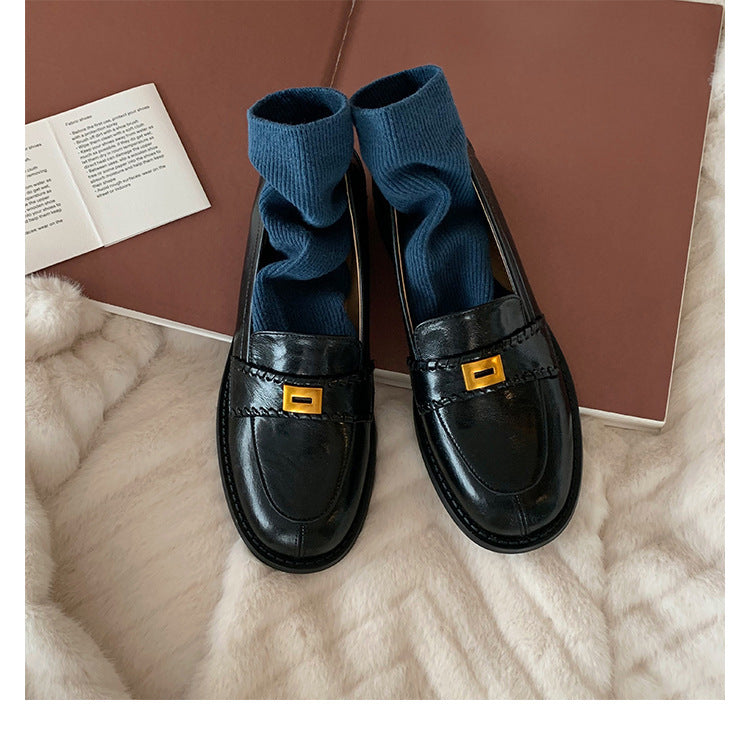 Elegante dames læder slippers med dekorative spænder Stilla