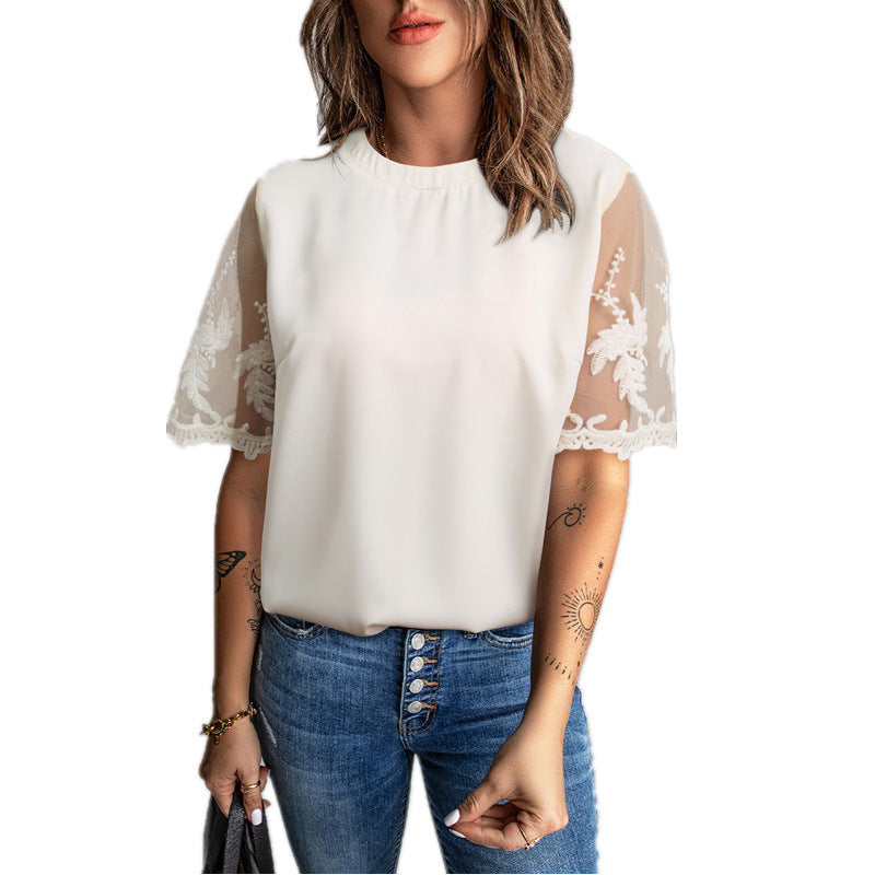 Dame moderigtigt T-shirt med blonder og detaljerige ærmer Stilla