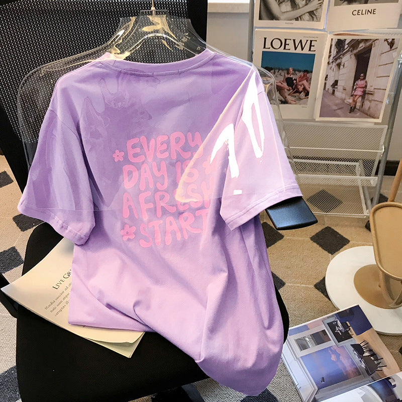 Dame T-shirt med inspirerende motiv og afslappet snit Stilla