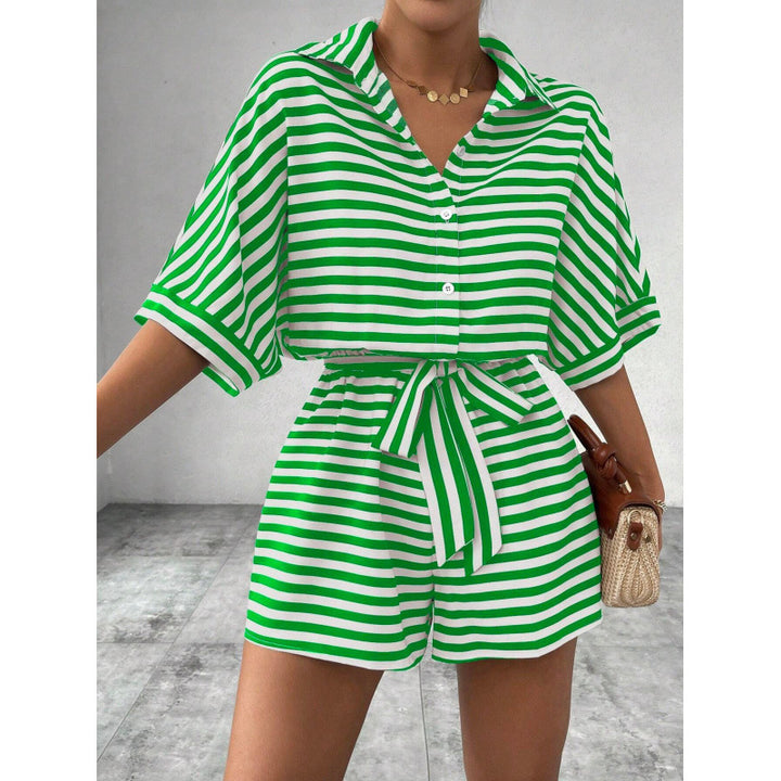 Dame Boxy-shirt og shorts-sæt med stribet design Stilla