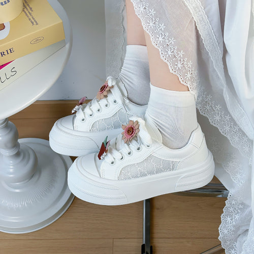 Dame sneakers med floral applikationsdesign og åndbar konstruktion Stilla