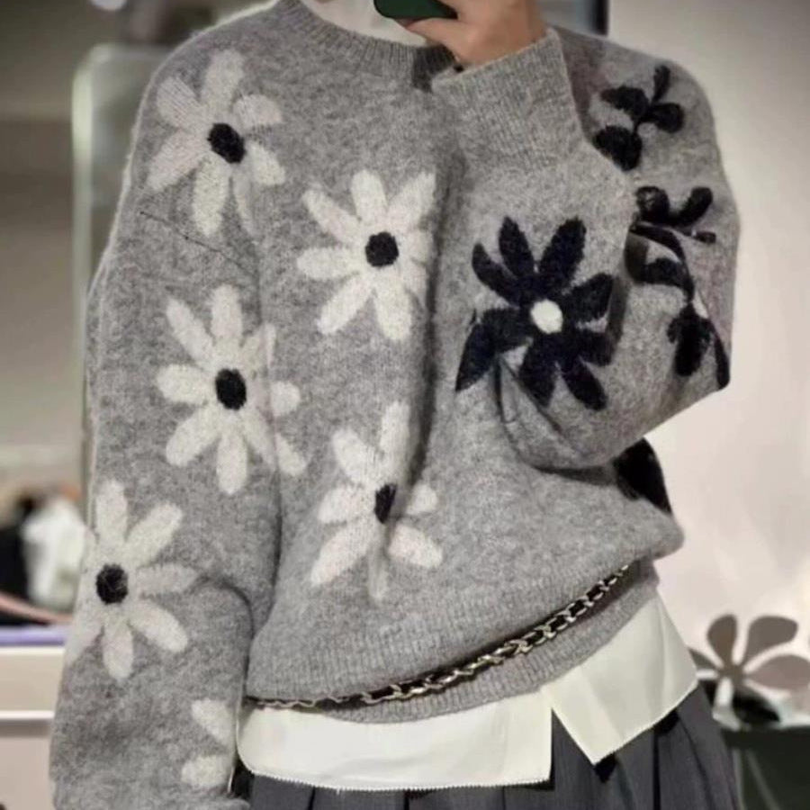 Kvinders strikket sweater med blomstret mønster og afslappet pasform Stilla