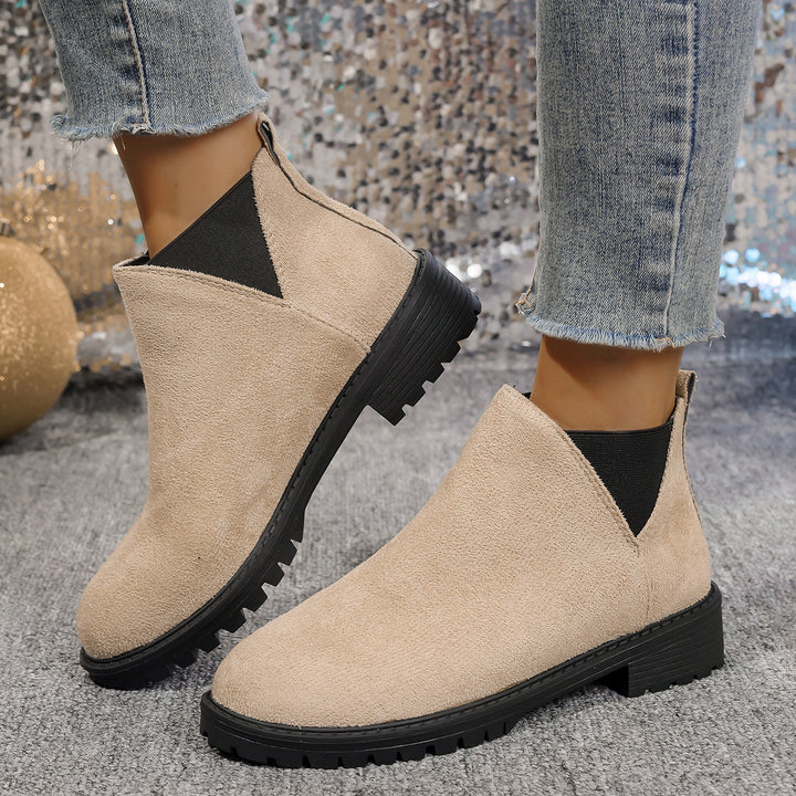 Dame Chelsea Boots lavet af blødt nubuck med elastiske sideindsatser Stilla