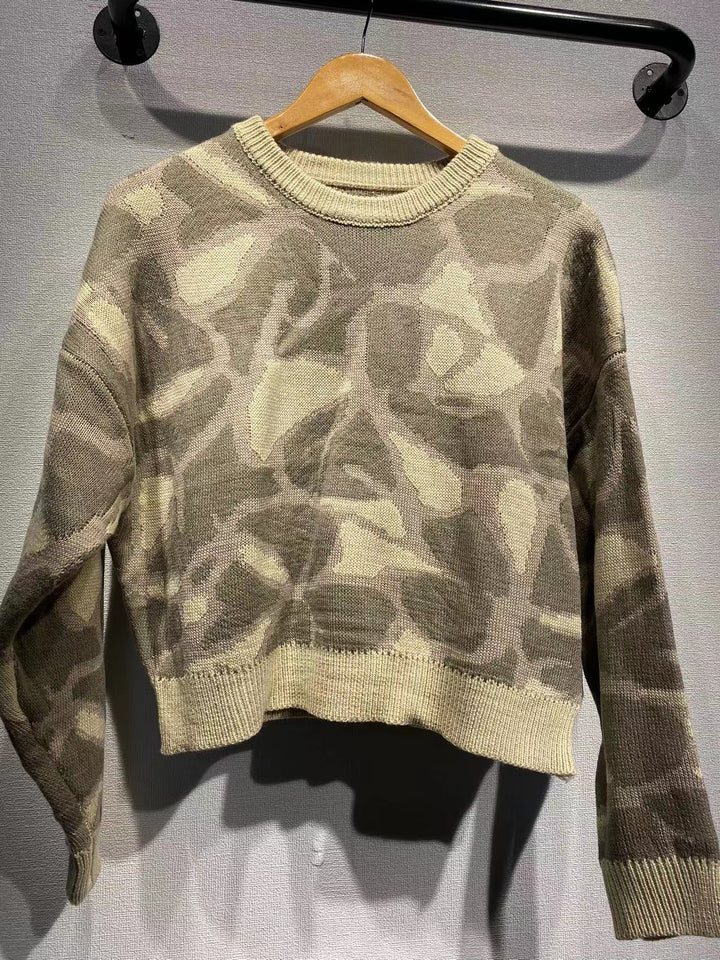 Dame Oversized Strikpullover med asymmetrisk mønster og behagelig kant Stilla