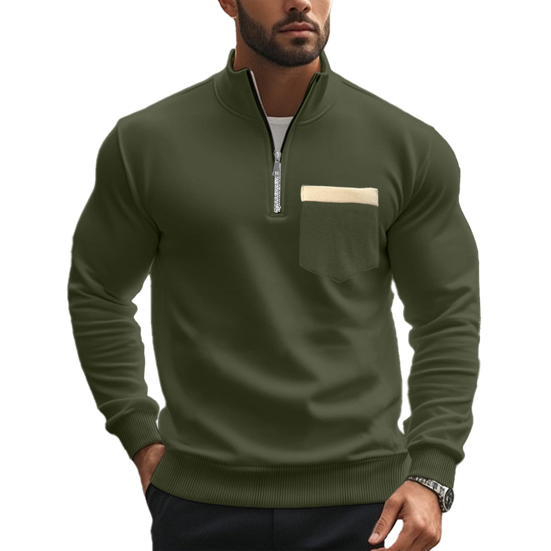 Herre sporty sweater med høj afsluttende krave og dekorativ brystlomme Stilla