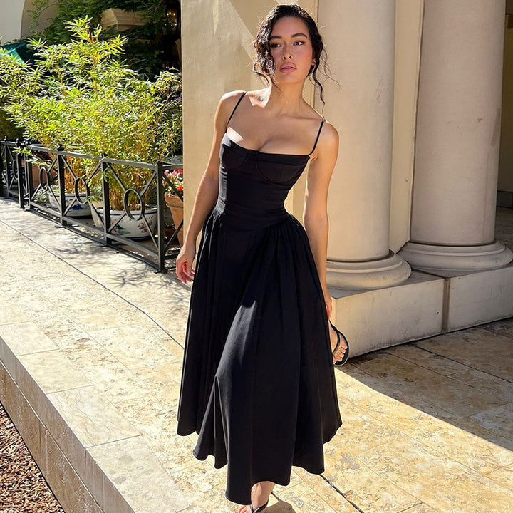 Dame Maxi-kjole med elegant bustier-overdel og flydende nederdel Skovae