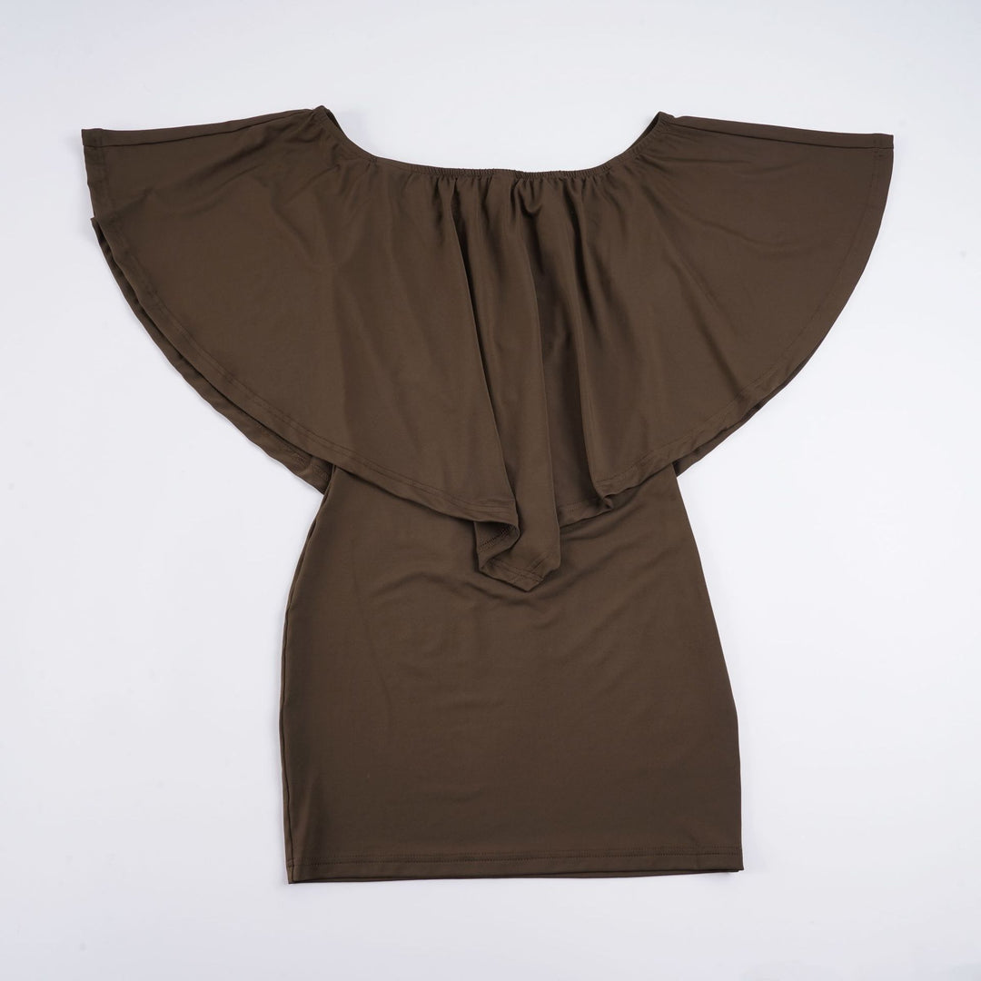 Dame fritidkjole med bred skæring og stilfuld off-shoulder-udskæring Skovae