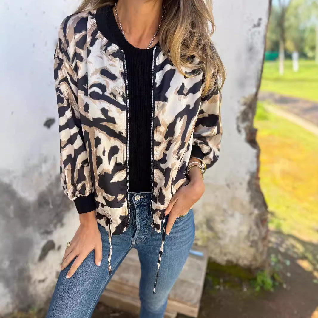 Dame fritidsjakke i trendy dyreprintdesign med elastiske manchetter Stilla