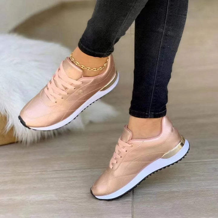 Dame Sporty Sneakers Stilla