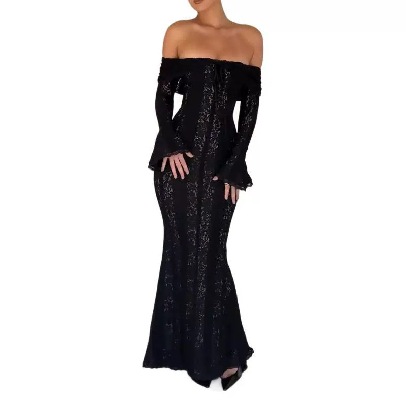 Kvinders blonde maxikjole med off-the-shoulder design og elegante trompetærmer Skovae