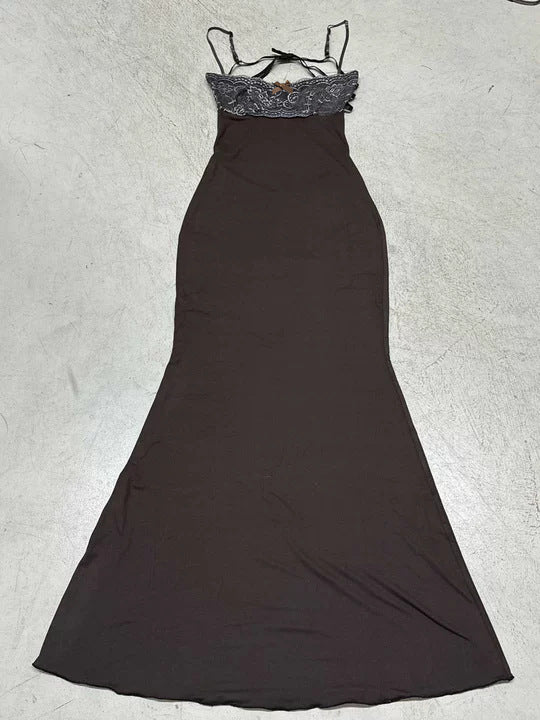 Dame elegant maxikjole med spidse detaljer Skovae