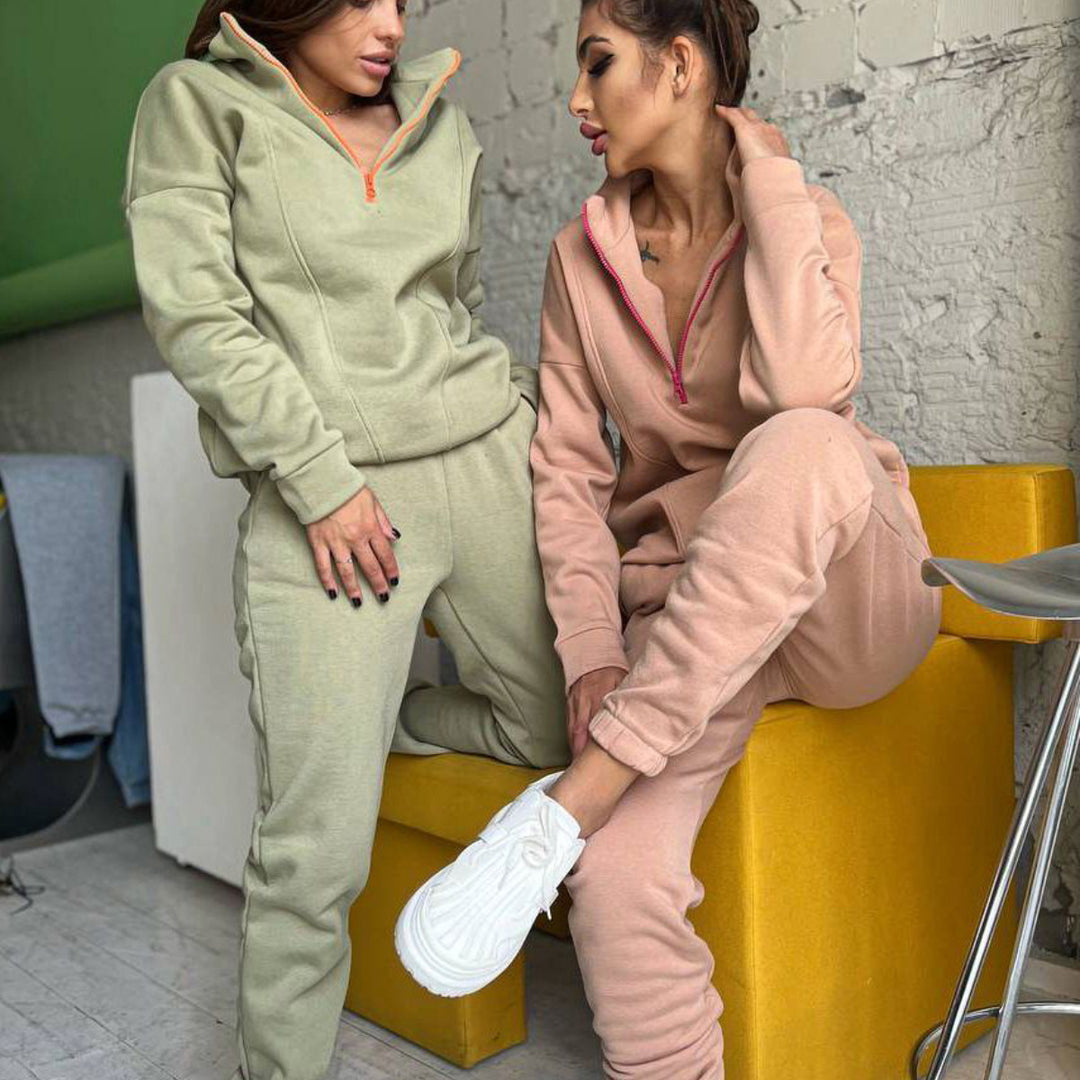 Kvinders sporty zip hoodie og joggerbukser sæt med elastisk talje og praktiske lommer Skovae