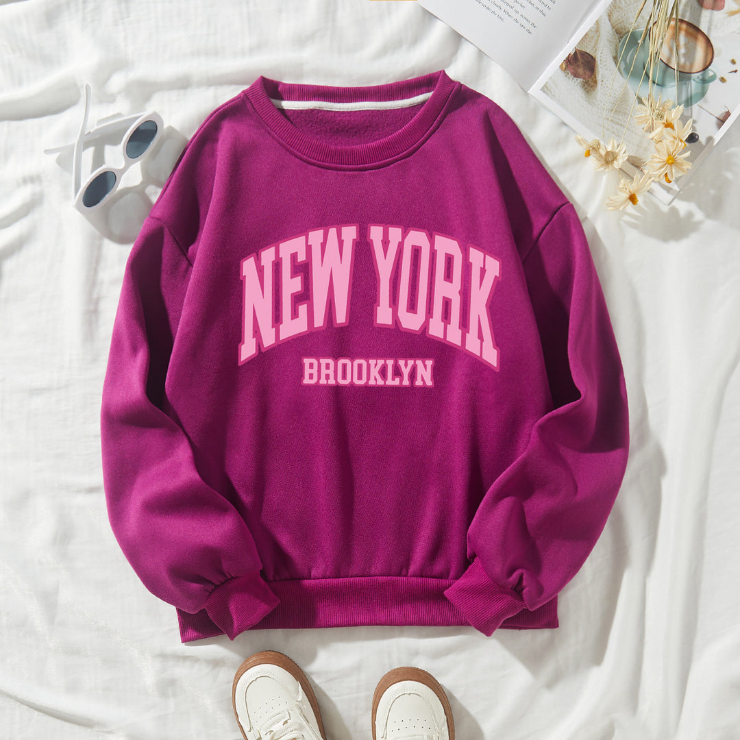 Kvindernes afslappede sweater med iøjnefaldende NYC print Skovae
