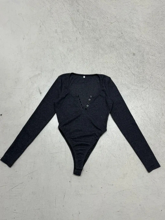 Dame figurtilpasset Langærmet bodystocking med elegant V-hals og trykknapdetalje Skovae