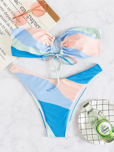 Dame stribet bikini med bandeau-top og højt skåret trusser Stilla