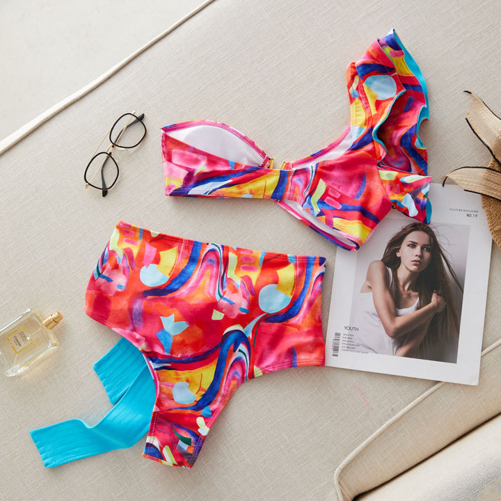 Dame bikini sæt med voluminøse flæser og moderne bånd Stilla