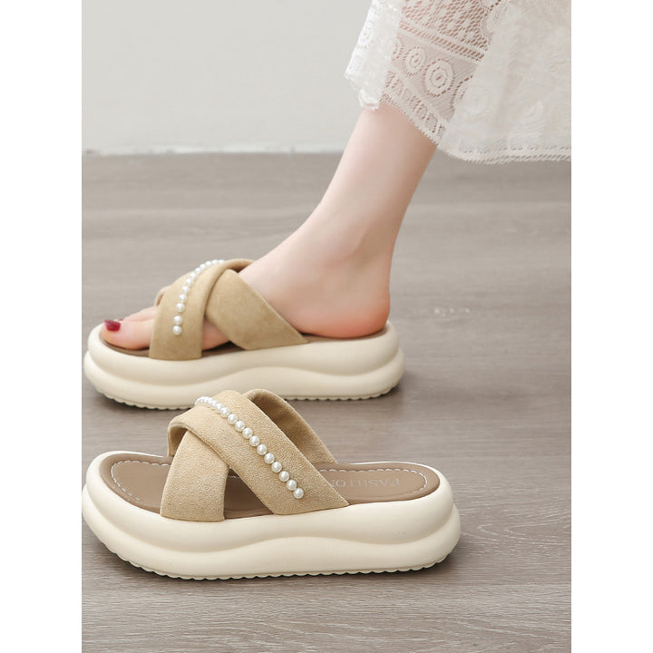 Dame sandaler med moderne remdesign og elegant perledekorering Stilla