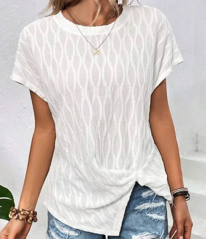 Dame løstsiddende T-shirt med struktureret design og draperet kant Stilla