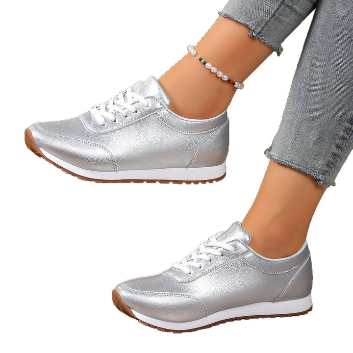 Dame Mode Sneakers i sporty design med glitrende overflade Stilla
