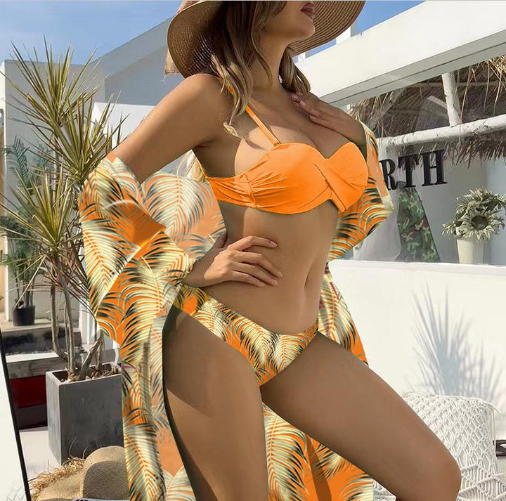 Dame Strand-Kimono-Sæt med blomstermotiv og koordinerende bikini Stilla