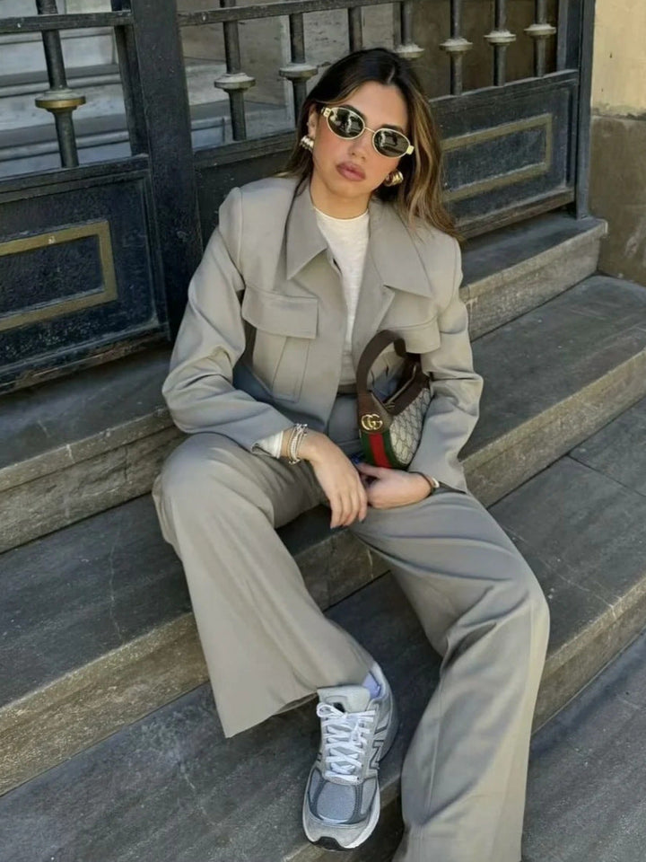 Stilla | To-delt Damenoutfit til Alle Anledninger