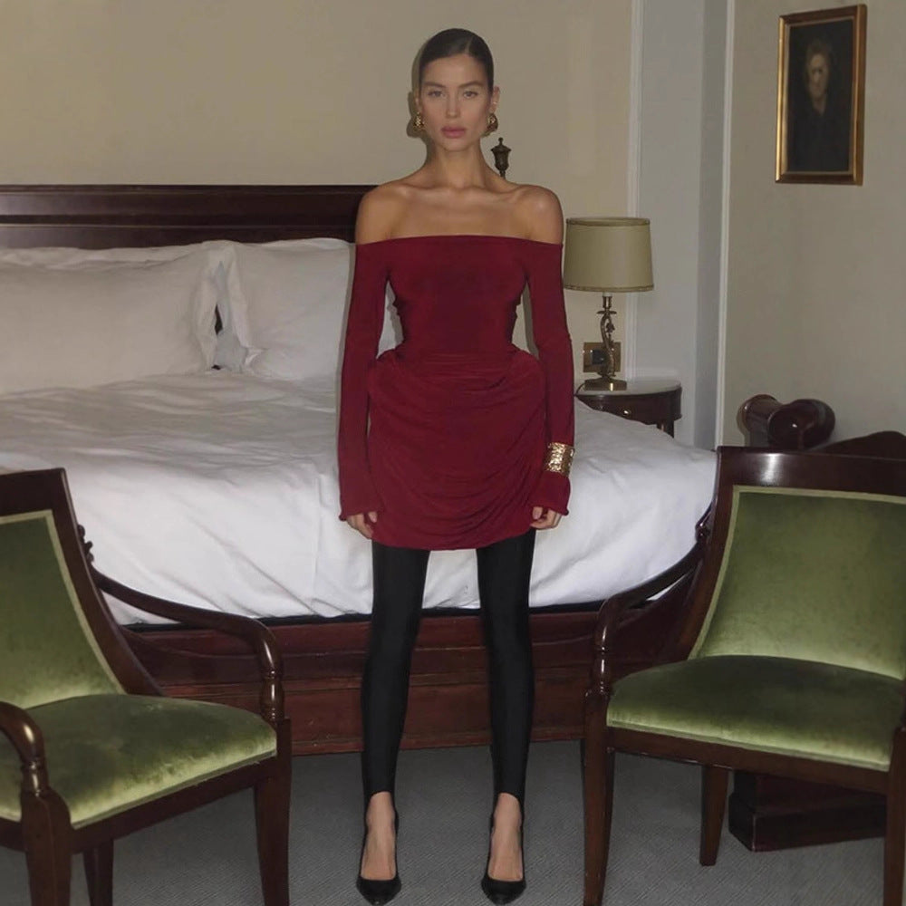 Dame off-shoulder minikjole i elastisk jersey med raffinerede flæsedetaljer Stilla