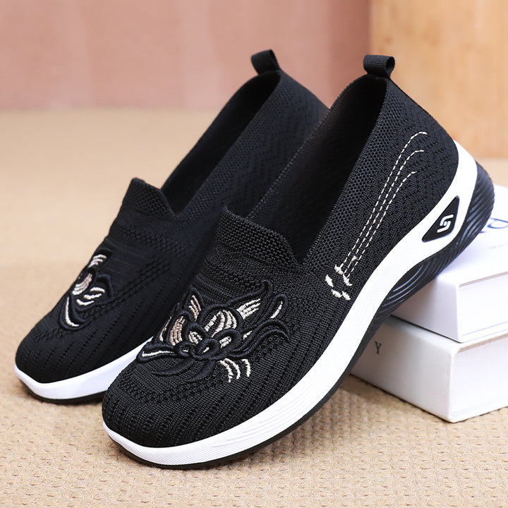 Dame Komfortable Slip-On Sneakers med fint broderi og fleksibelt sålemateriale Stilla