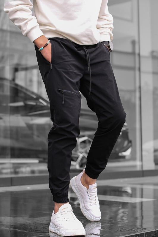 Herrer sporty fritidshose med elastisk talje og praktiske lynlåslommer Stilla