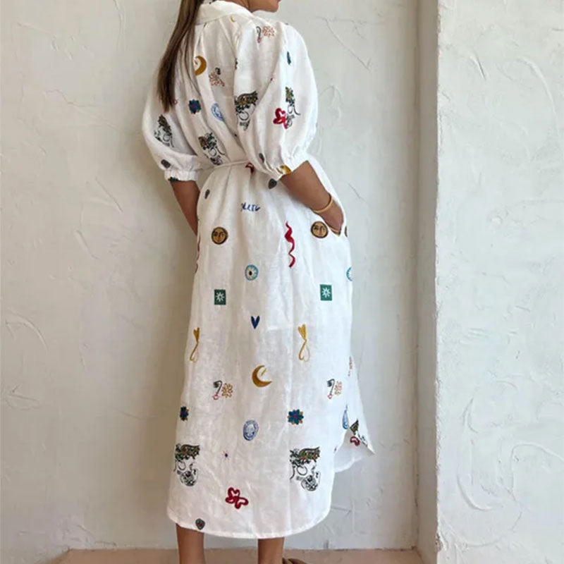Kvindernes sommerkjole med farverig broderedesign Stilla