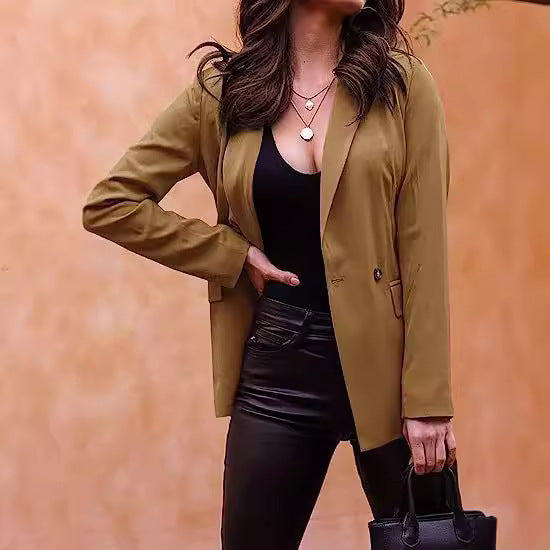 Dame moderigtigt blazer med taljeret snit og smalle revers Stilla