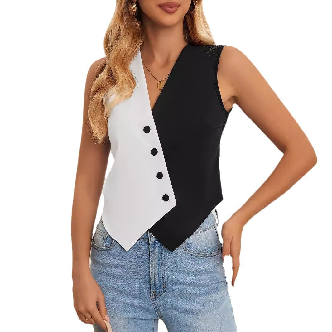 Damevest med asymmetrisk snit og moderigtige knapper Stilla