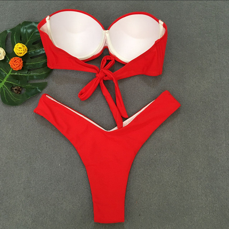 Dame Bandeau-bikini med dyreagtigt leopardmønster og elegant snit Stilla