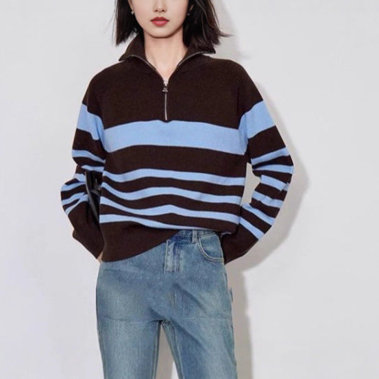 Dame hyggeligt strikket sweater med moderigtig halv-lynlås lukning Stilla