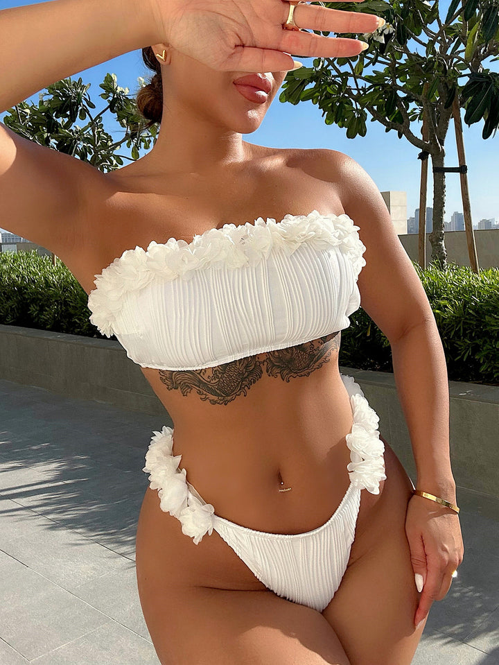 Dame Bandeau-bikini med raffineret ruffle-design og elastisk skæring Stilla
