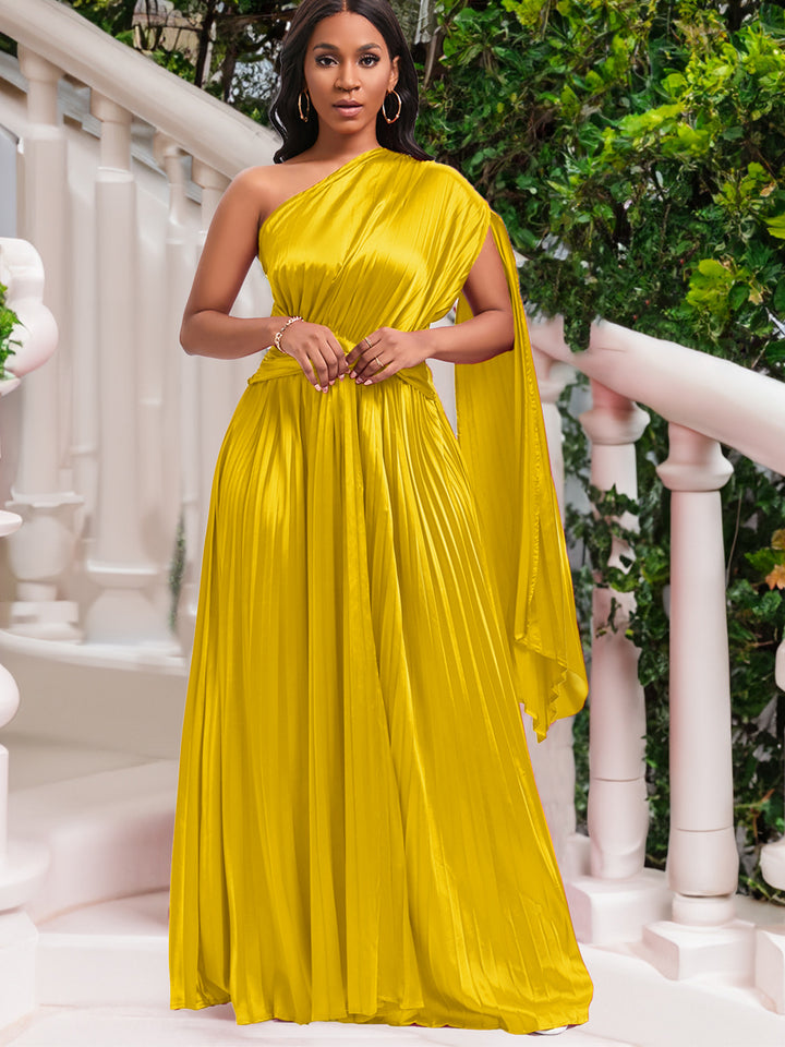 Dame Elegante Maxikjole med asymmetrisk design og plisserede detaljer Stilla