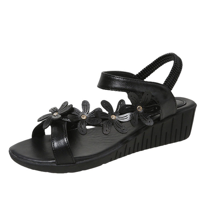 Dame komfortable sandaler med fashionable blomsterapplikationer og ergonomisk fodseng Stilla