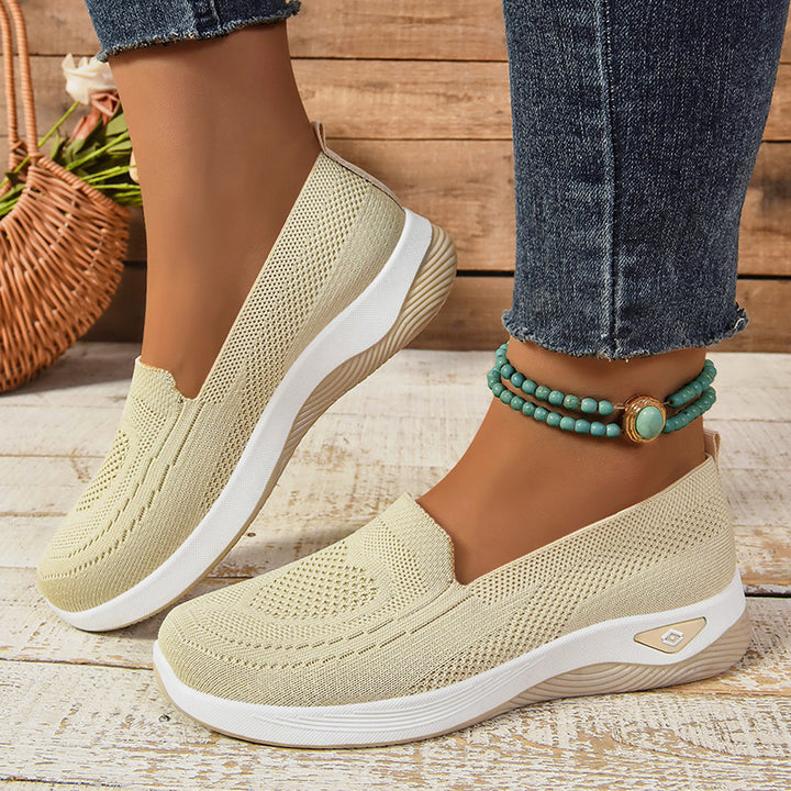 Dame Komfortable Slip-On Sko med elastisk overdel og skridsikker sål Stilla