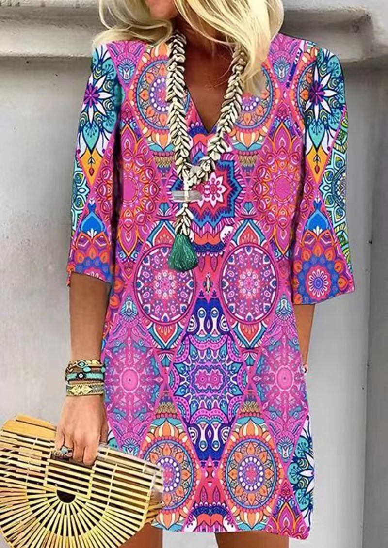 Dame skjortekjole med farverigt mandala-inspireret design og V-udskæring Stilla