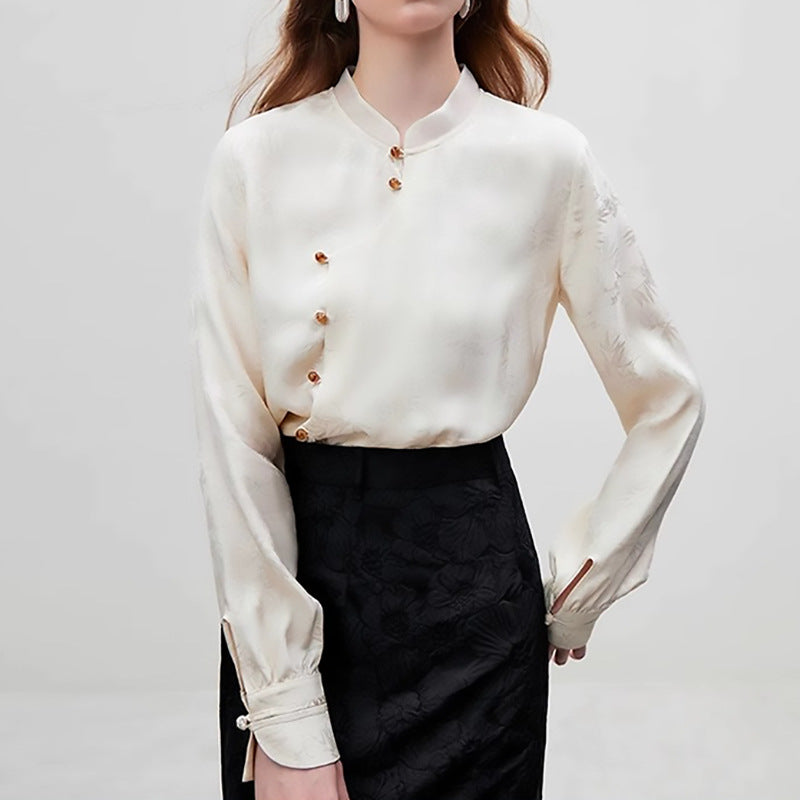 Dame elegant silketop med eksklusivt knapdesign og feminin pasform Stilla