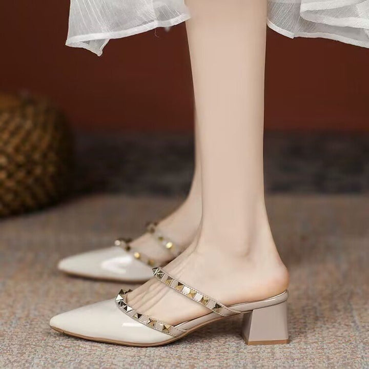 Dame Slingback-pumps med fashionable kæde-detalje og stabil hælhøjde Stilla