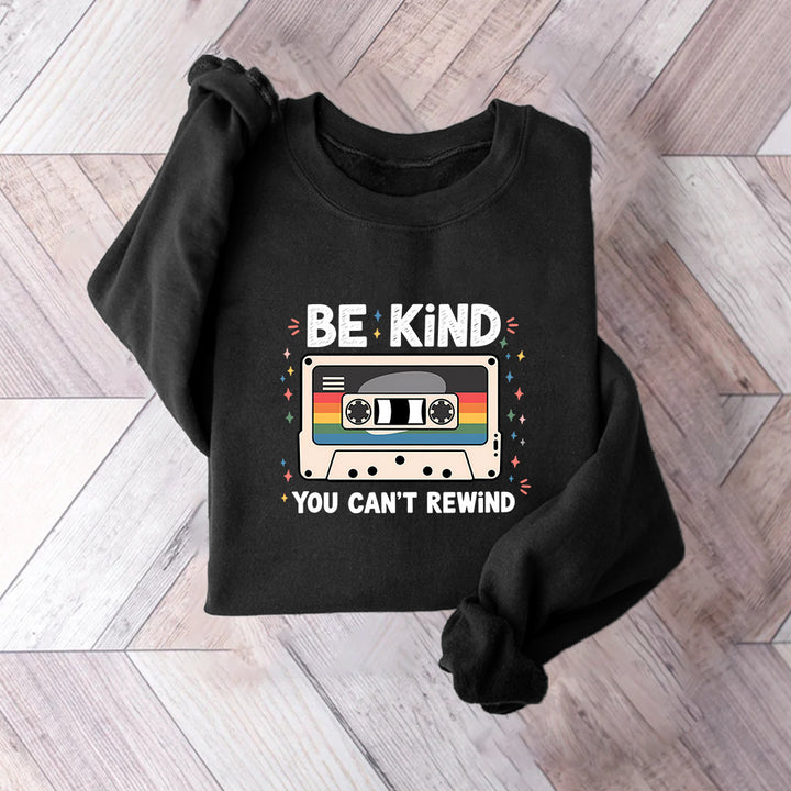 Kvinders sweatshirt med vintage kassette-design og inspirerende skrift Stilla