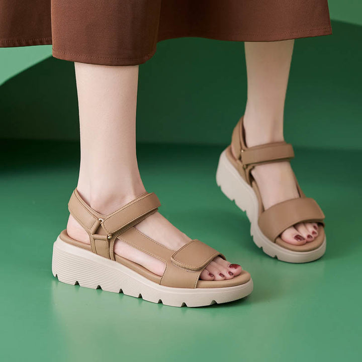 Dame Plateau-sandaler med justerbare remme og stødabsorberende sål Stilla