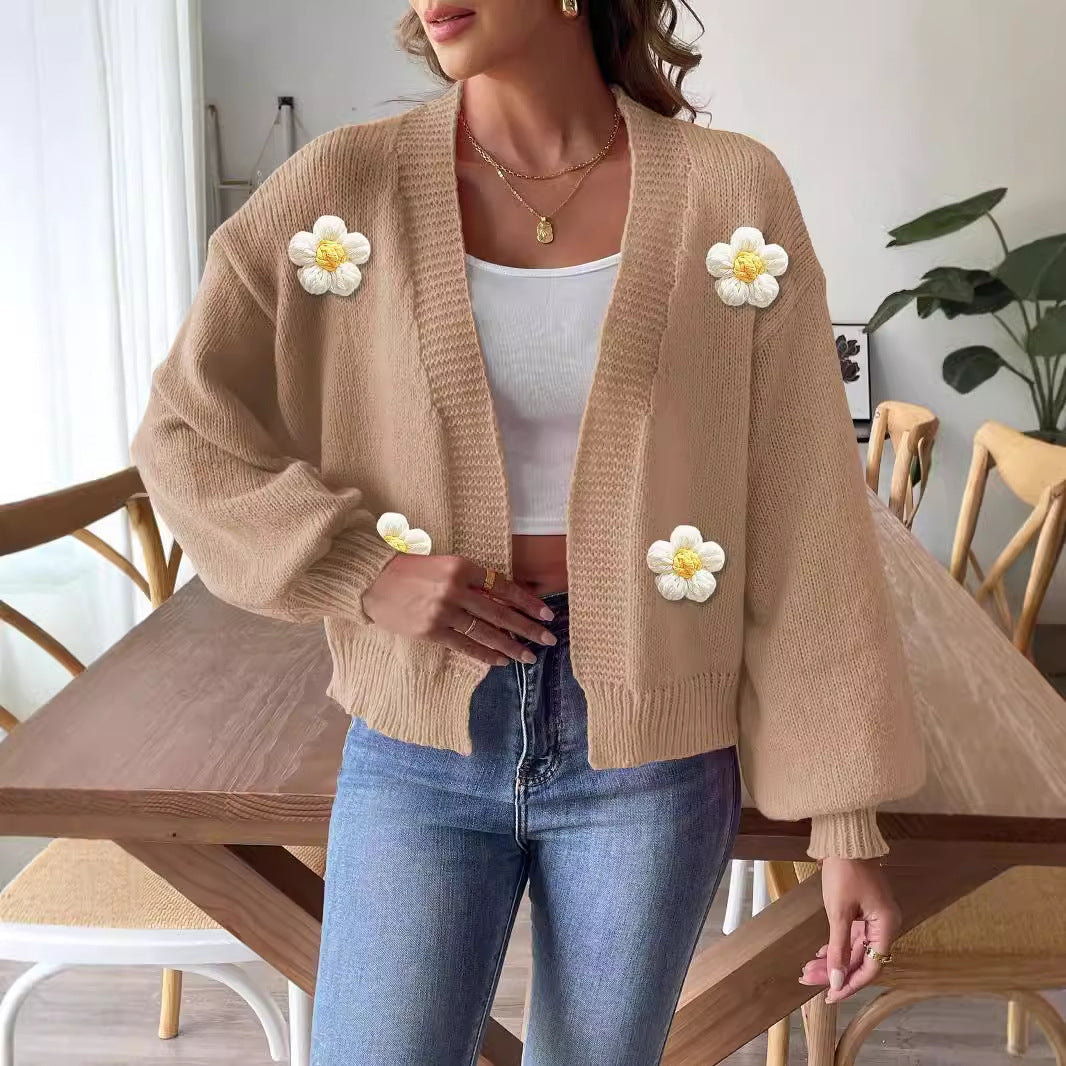 Dame Forkortet Strikcardigan med Florale Akcenter Stilla