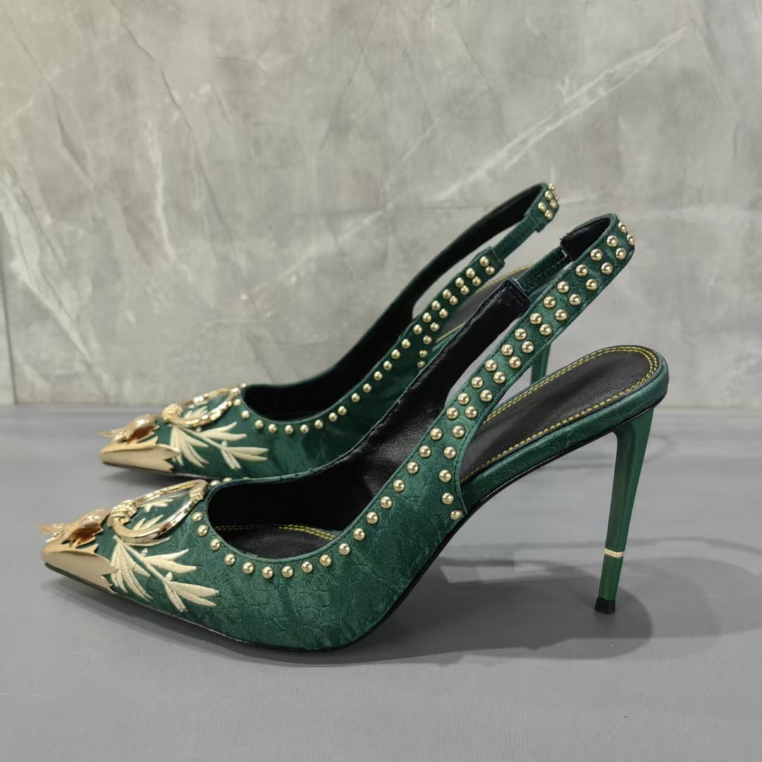 Femme Slingback-hæle med elegante dekorationer Stilla