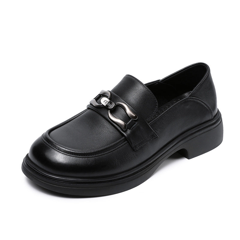 Dame elegante Slippers med dekorativ metalaccent Stilla