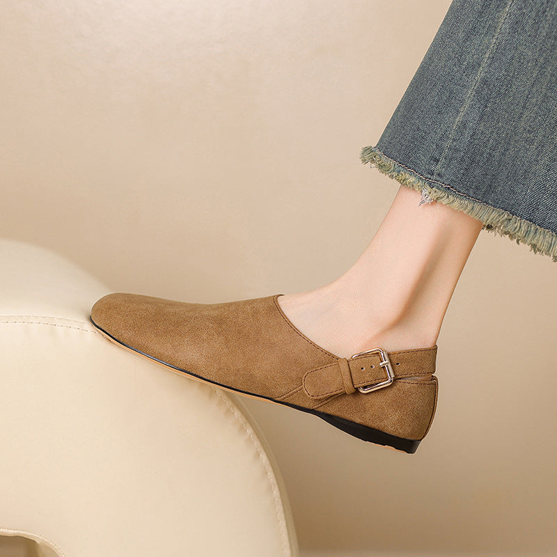 Femme Slip-On Suede Pantoletten med justerbar rem Stilla