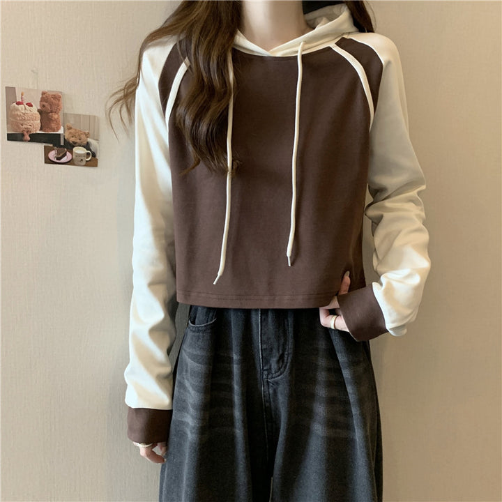 Femme Cropped Pullover Hoodie med kontrastærmer Stilla