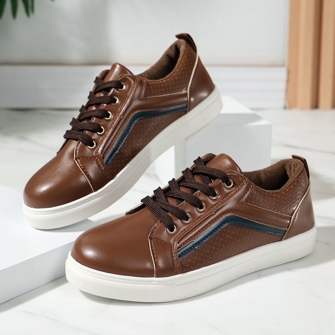 Damer Mode Sneakers med perforeret overflade og fleksibel sål Stilla
