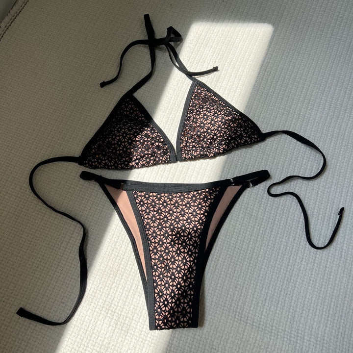 Dame Bikini-sæt med elegant spidsere og justerbare stropper Stilla